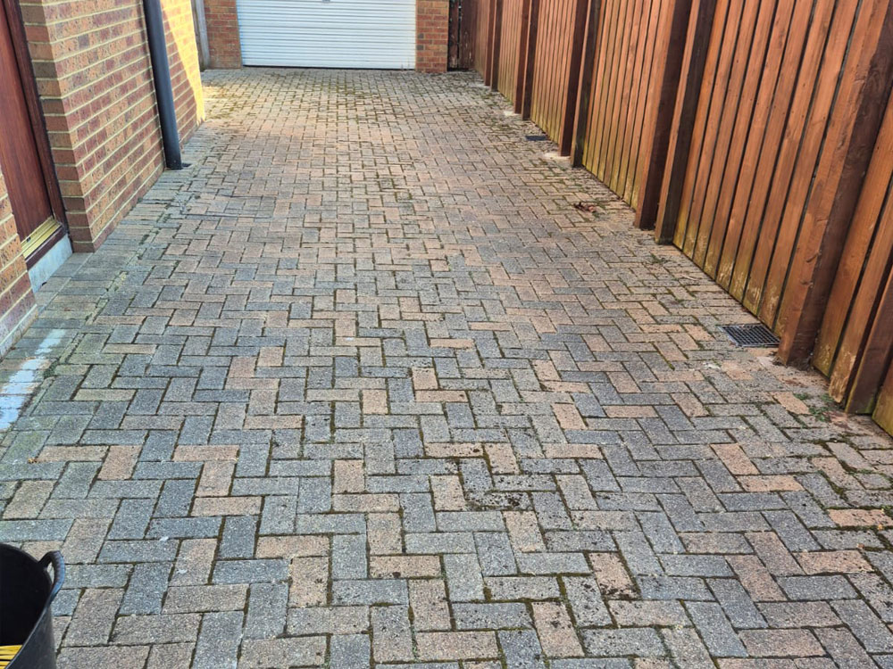 Aqua Pro Pressure Washing drive before